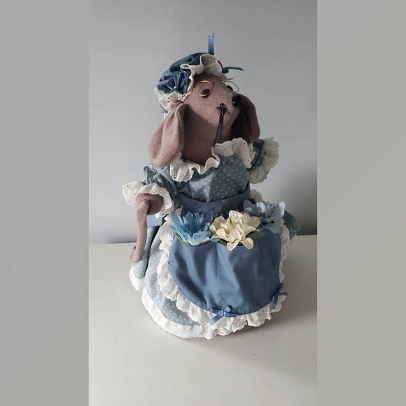 Vintage Lady Country Mouse Door Stop - Picture 1 of 8